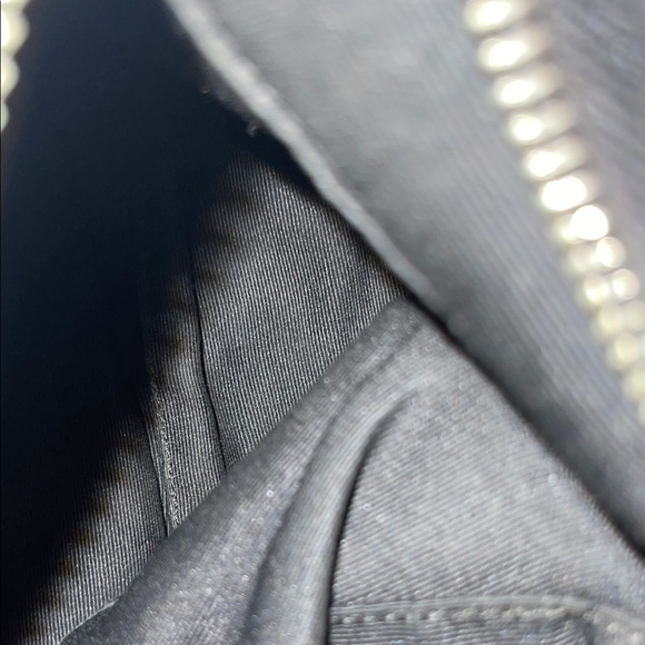 A slouchy hobo- bucket style slim style shoulder bag in Black leather - Picture 7 of 7